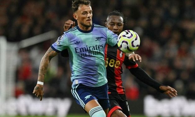 Arsenal Incar Tino Livramento Bursa Transfer 2026, Ben White