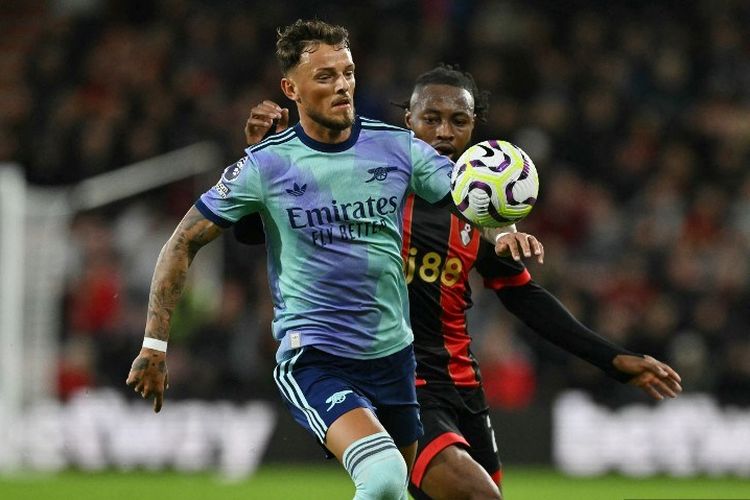 Arsenal Incar Tino Livramento Bursa Transfer 2026, Ben White