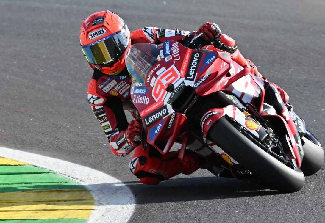 Marc Marquez saat balapan MotoGP Brasil 2026 di trek licin Goiania