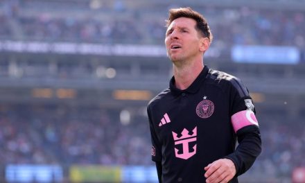 Tendangan Lionel Messi Perspektif Historis Sepak Bola Dunia