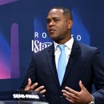 Patrick Kluivert Kembali ke Indonesia, Disambut Hangat Suporter
