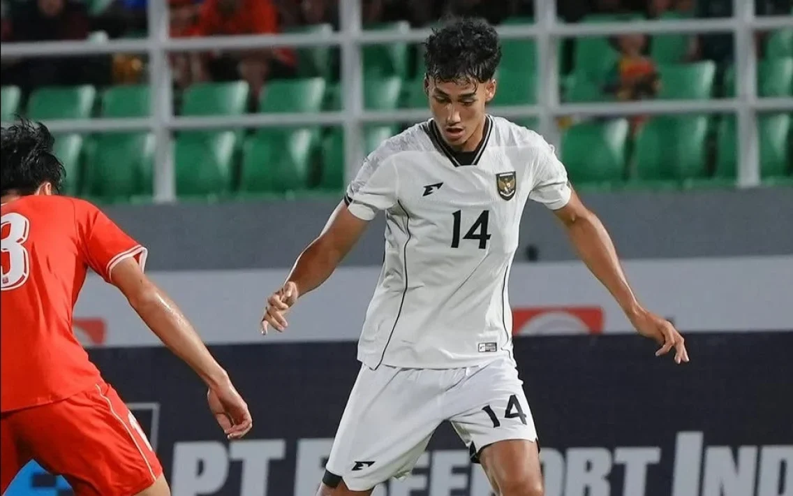 Rafael Struick saat bermain bersama Dewa United di pertandingan liga