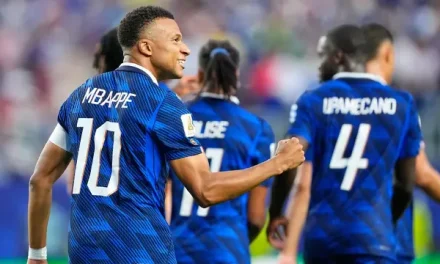 Prancis vs Irak 3-0: Mbappe Bawa Les Bleus Lolos