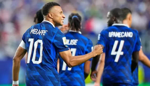 Prancis vs Irak 3-0: Mbappe Bawa Les Bleus Lolos