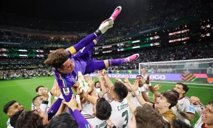 Guillermo Ochoa Tutup Karier dengan Momen Bersejarah