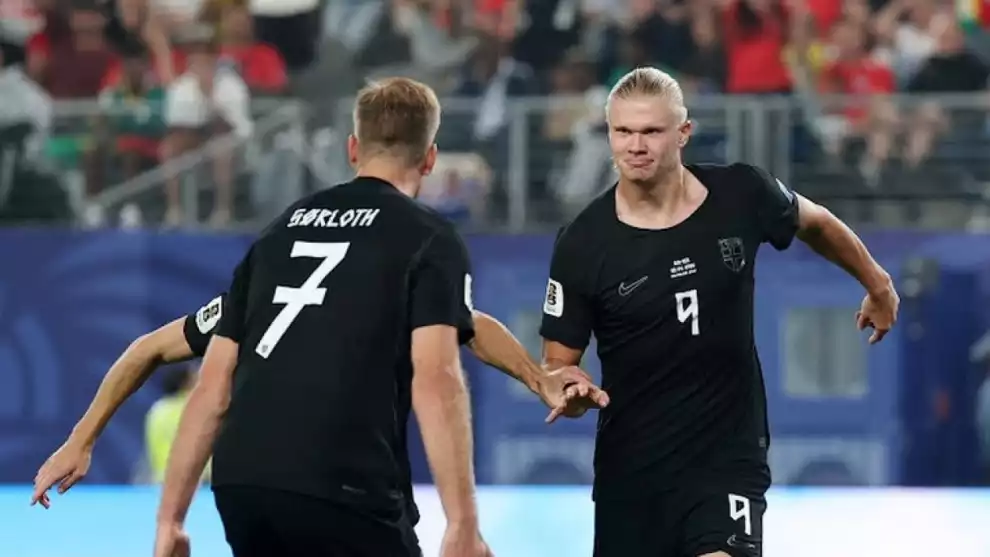 Erling Haaland merayakan gol saat Norwegia mengalahkan Senegal 3-2