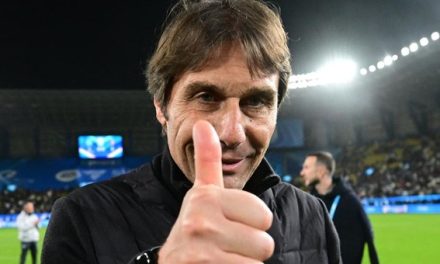 Conte Tinggalkan Napoli, Pesan Perpisahannya Jadi Sorotan