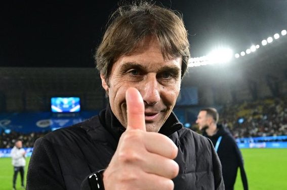 Conte Tinggalkan Napoli, Pesan Perpisahannya Jadi Sorotan