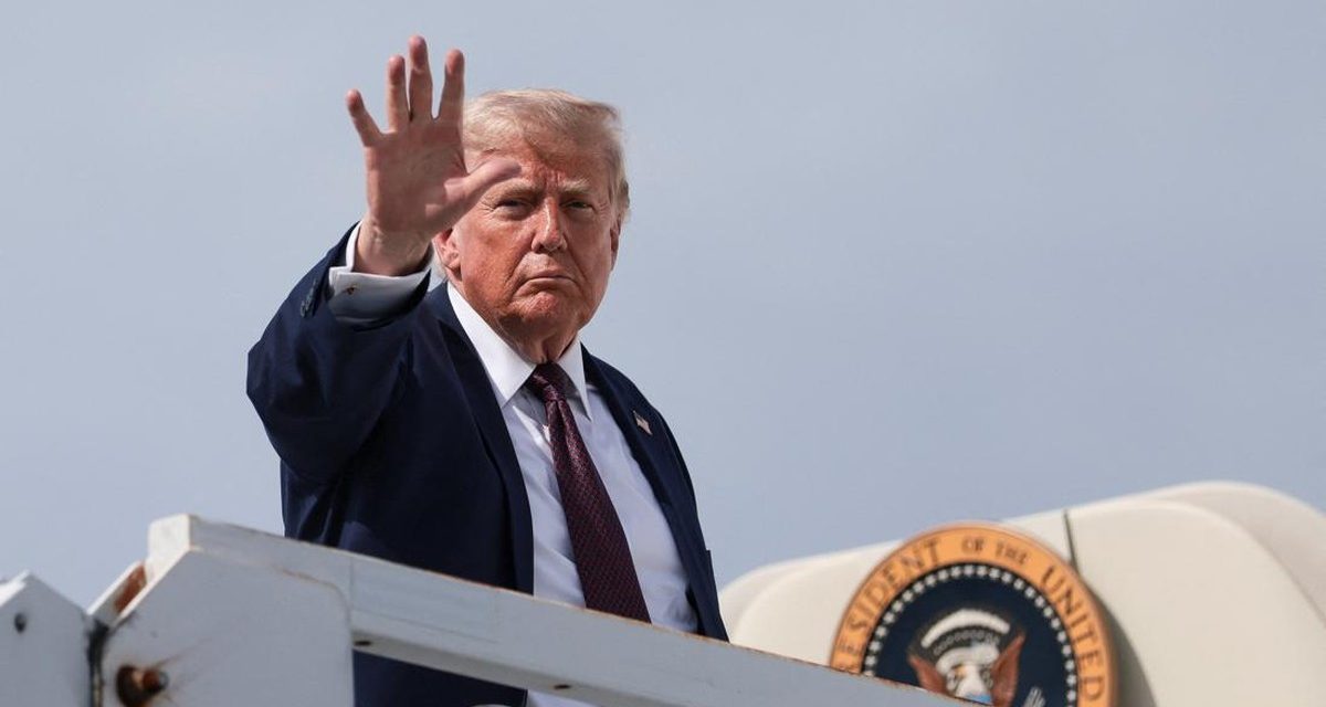 Donald Trump Bakal Serahkan Trofi Juara Piala Dunia 2026