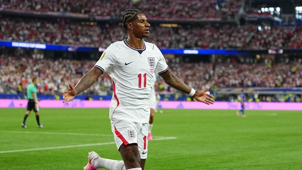 Marcus Rashford saat membela Manchester United menjelang musim 2026/2027.