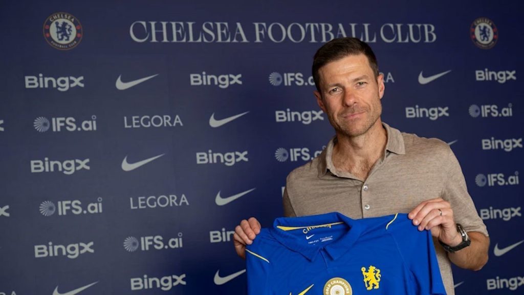 Xabi Alonso memimpin sesi latihan perdana Chelsea dalam persiapan menghadapi musim baru.