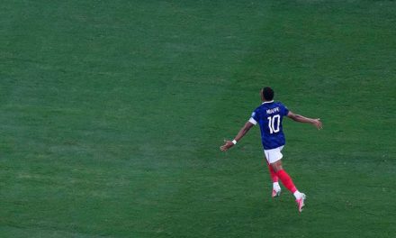Kylian Mbappe Pecahkan Rekor, Prancis ke 16 Besar