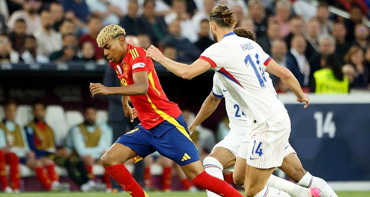 Ibrahimovic Dibuat Terpukau, Pau Cubarsi Jadi Sorotan