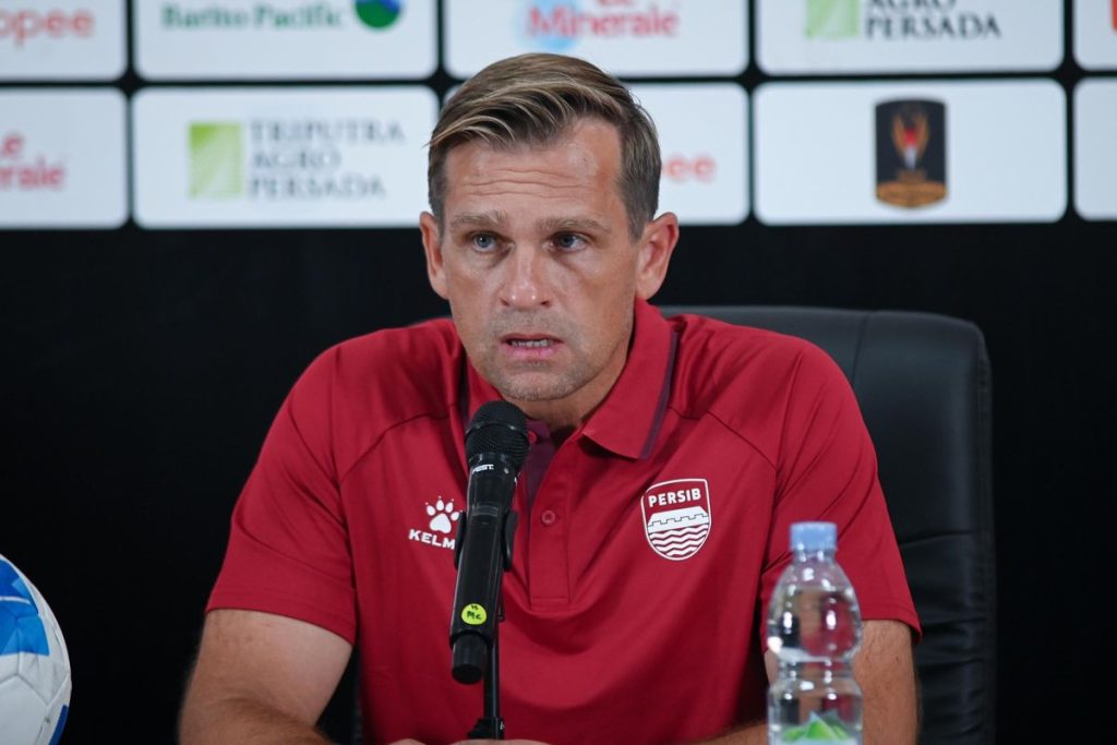 Pelatih Persib Bandung Igor Tolic memberikan kritik terkait jadwal padat final Piala Presiden 2026 yang dinilai tidak memberi waktu istirahat cukup bagi para pemain.