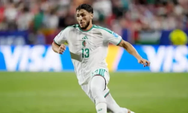 Jaouen Hadjam Gabung Brighton, Bek Aljazair yang Pernah Dicoret karena Puasa Ramadan