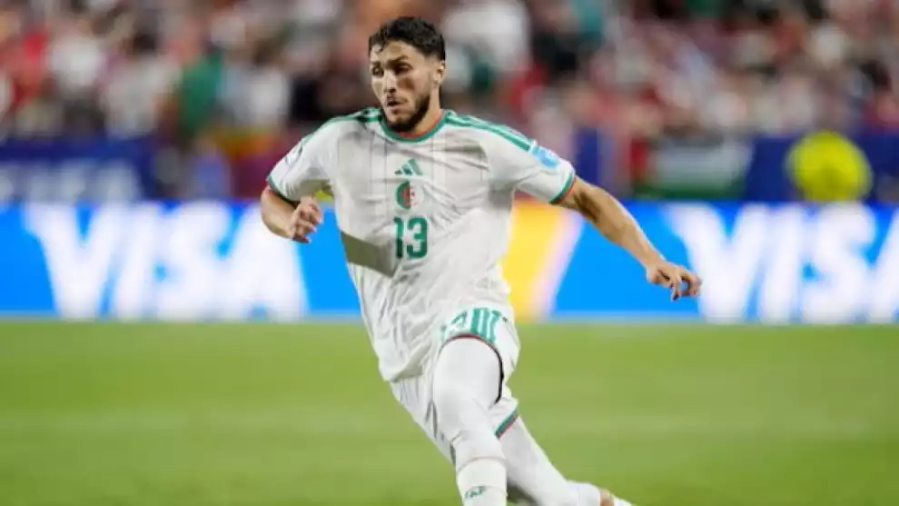Jaouen Hadjam Gabung Brighton, Bek Aljazair yang Pernah Dicoret karena Puasa Ramadan