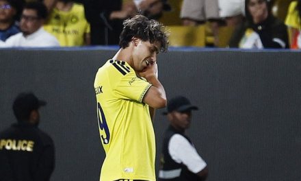 Joao Felix Cetak Gol Indah, Cristiano Ronaldo Beri Tepuk Tangan dari Tribune