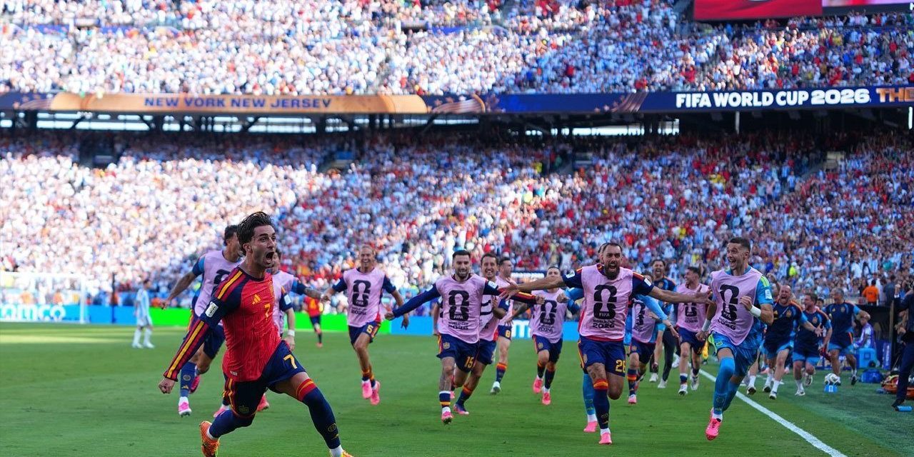 Ferran Torres Diperebutkan, Barcelona Dihadapkan Pilihan Sulit