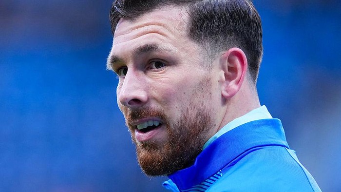 Pierre-Emile Hojbjerg kehilangan ban kapten Marseille setelah menolak pindah ke Newcastle United.