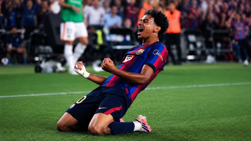 Lamine Yamal mencetak 50 gol bersama Barcelona di usia 19 tahun