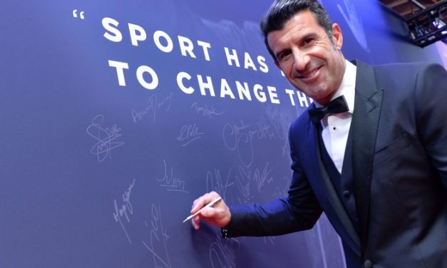 Luis Figo Heran Harga Transfer Pemain Tembus Triliunan, Soroti Keuangan Klub