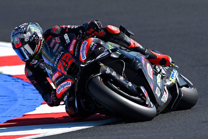 MotoGP San Marino 2026 Memanas, Bezzecchi Crash saat Memimpin di Depan Marquez